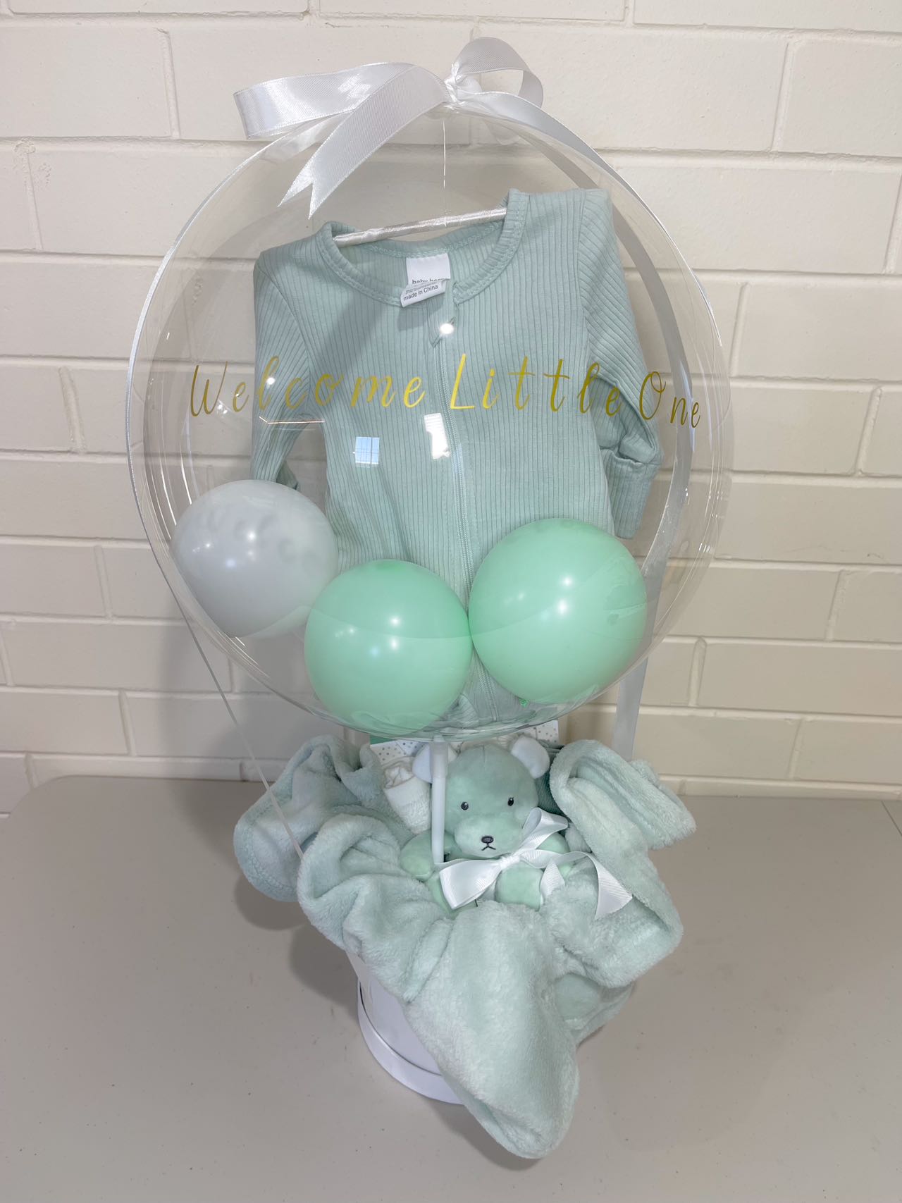 Welcome New Baby Balloon & Hatbox 🎉